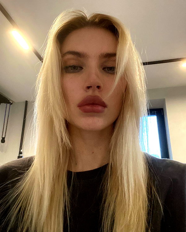 anya4everr instagram image archive image