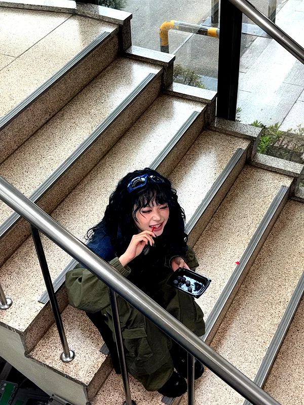 hhh.e_c.v instagram image archive image