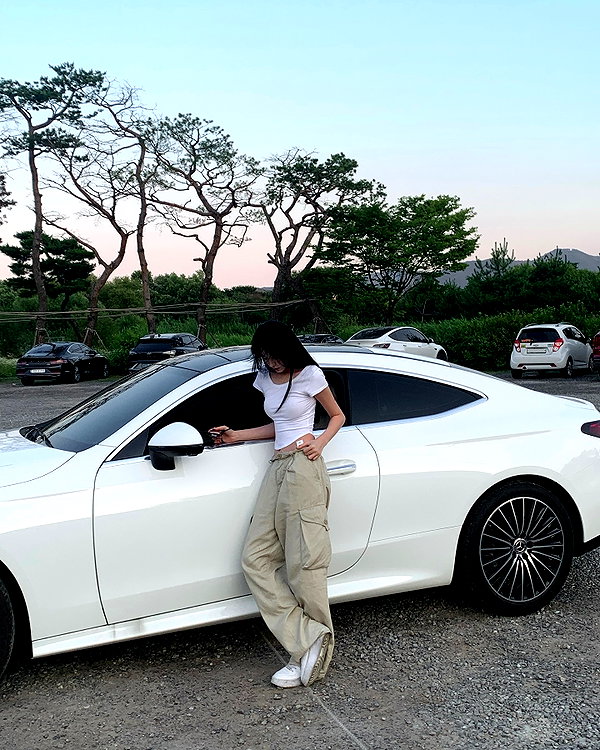 daxbin instagram image archive image
