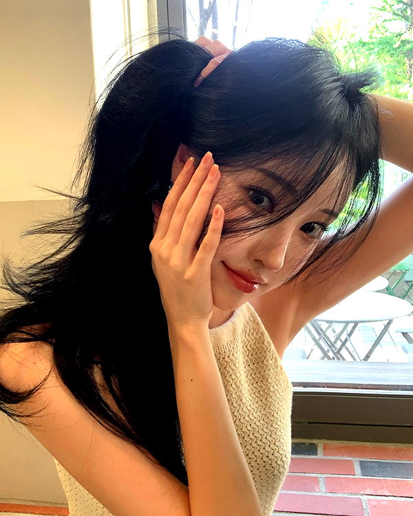 daxbin instagram image archive image