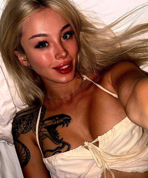 milla19yo instagram image archive image