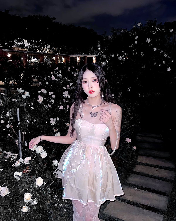 nixqq.425_ instagram image archive image