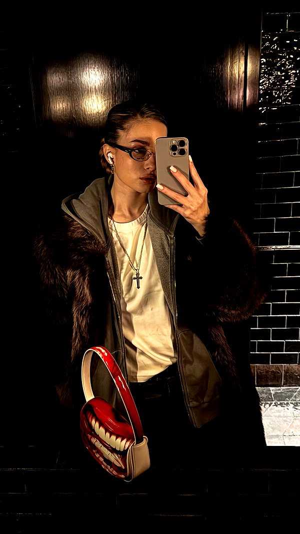kkwwwv instagram image archive image