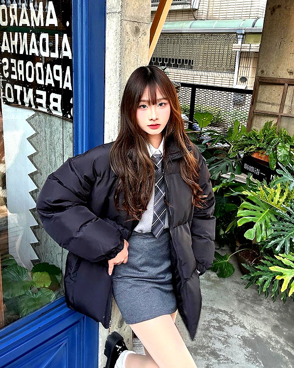 lai_931201 instagram image archive image
