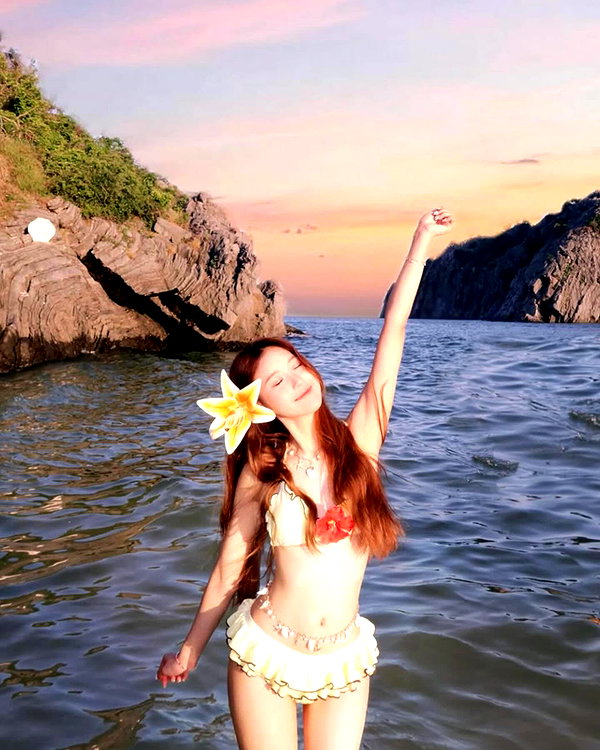 lyhythuedoxinh instagram image archive image