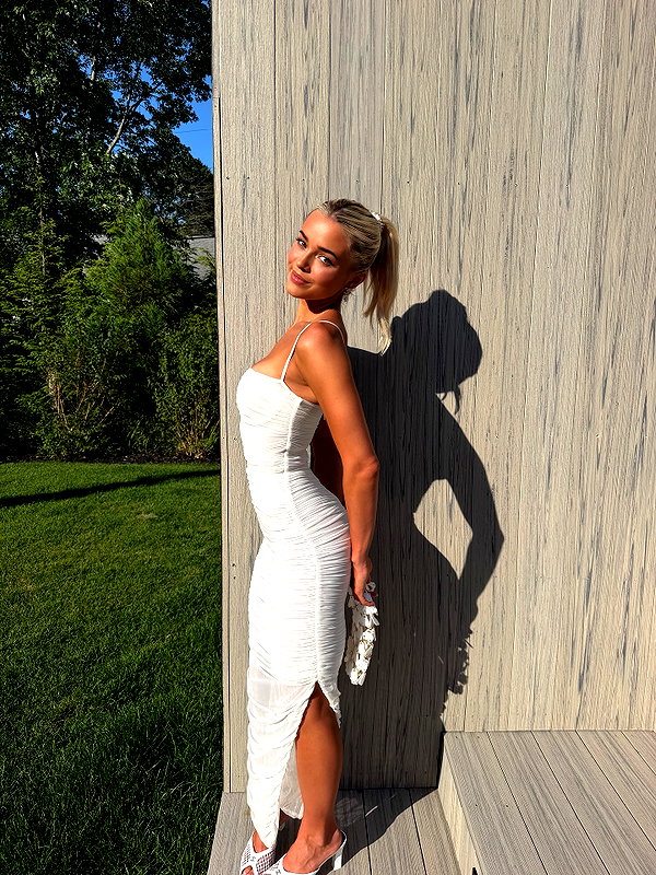 livvydunne instagram image archive image
