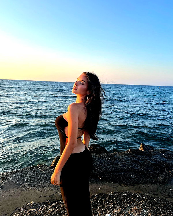 zoeliss instagram image archive image