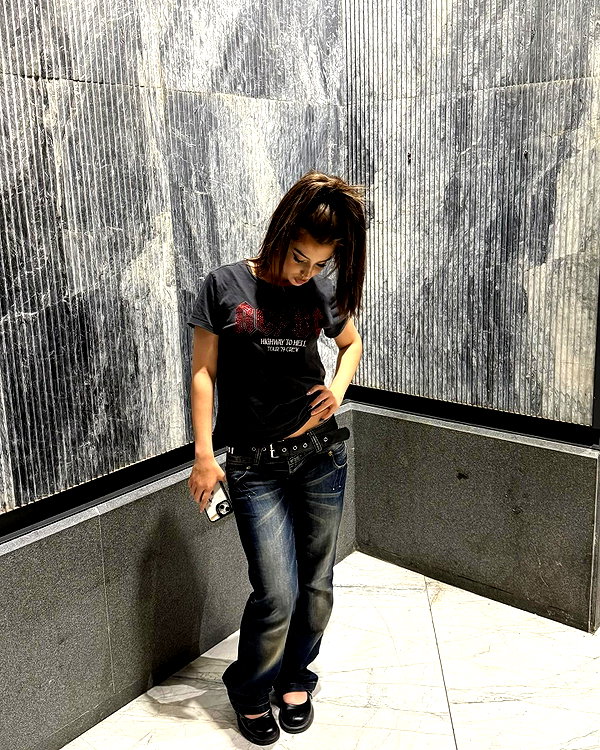 sana.8g instagram image archive image