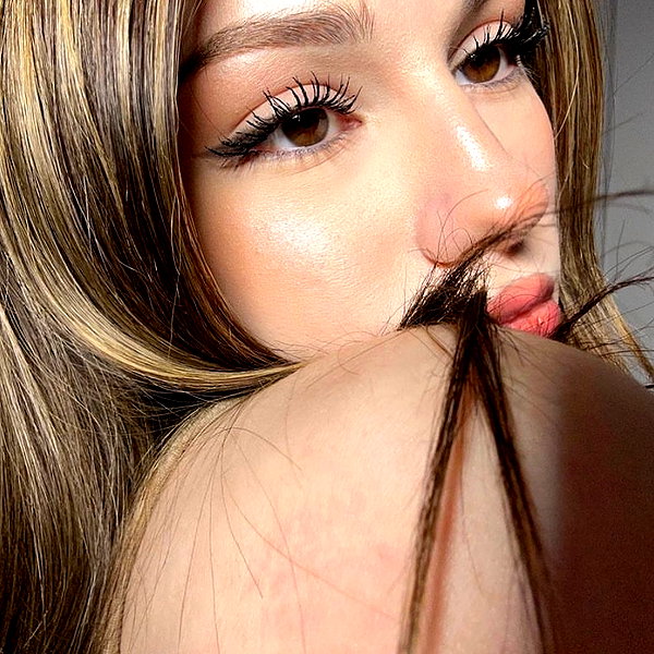 baddiesessence instagram image archive image
