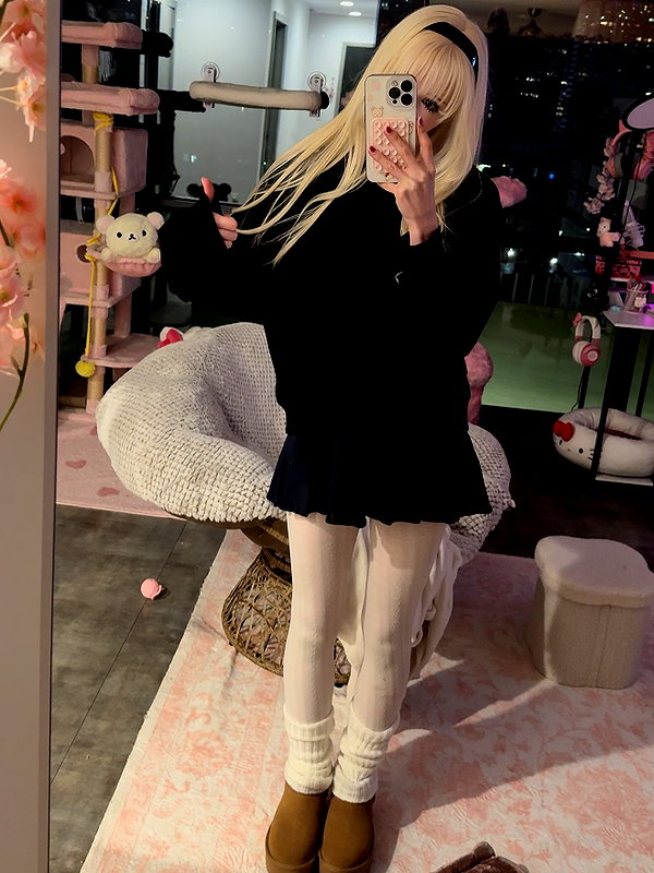 mennyaah instagram image archive image