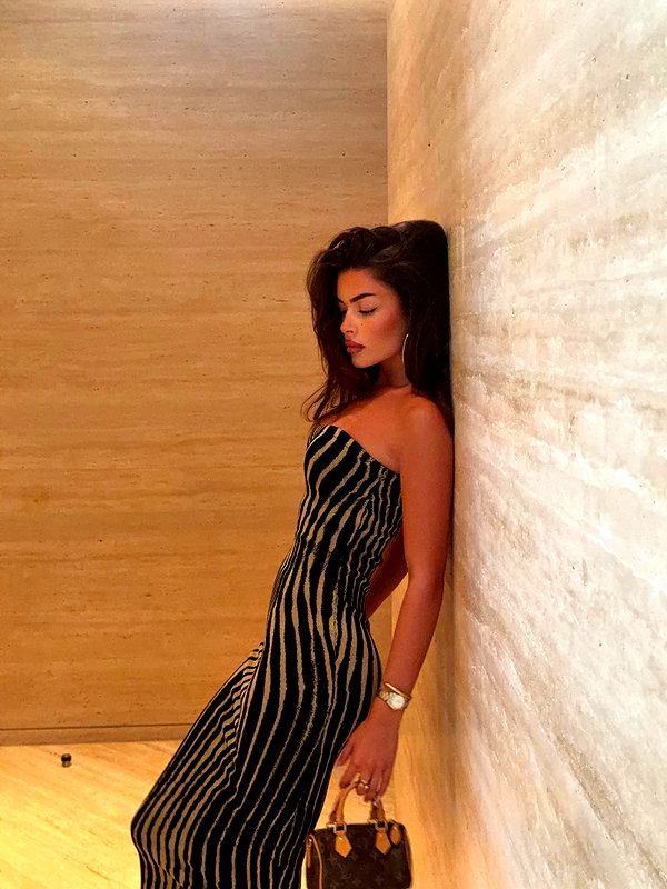 oliviaphillipps instagram image archive image