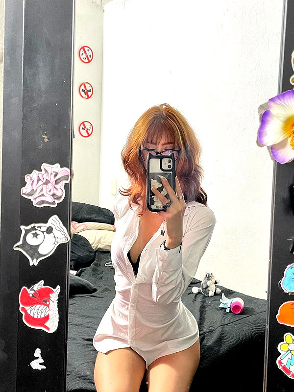 shevaal_x instagram image archive image