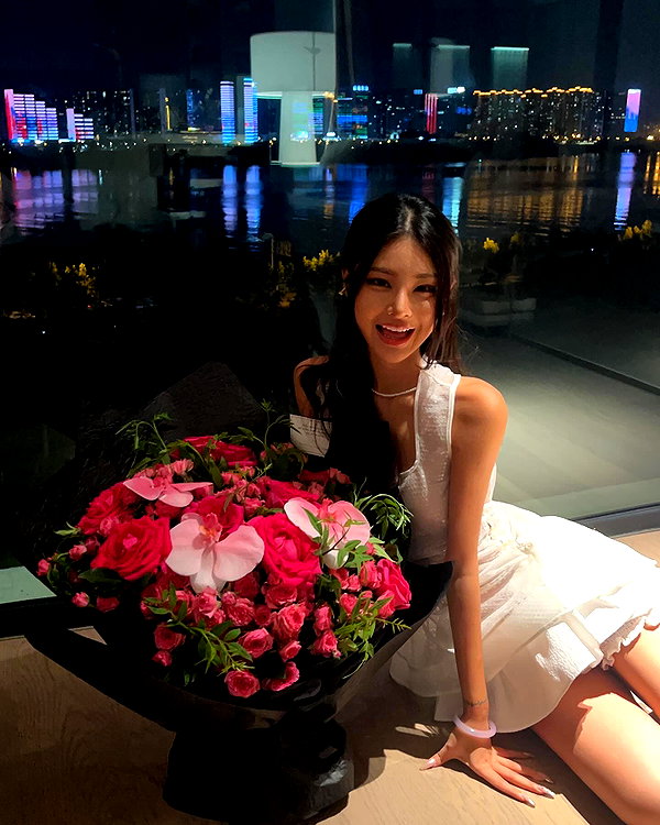 ll.lu1s instagram image archive image