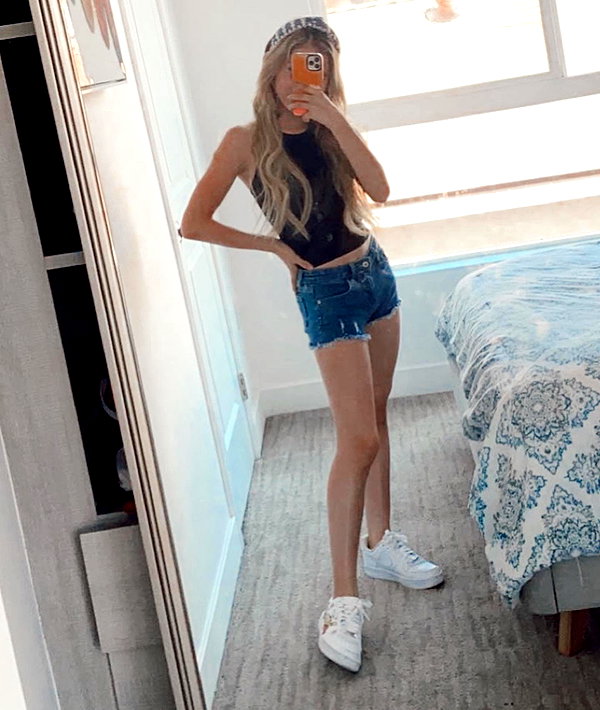 ellianawalmsley instagram image archive image