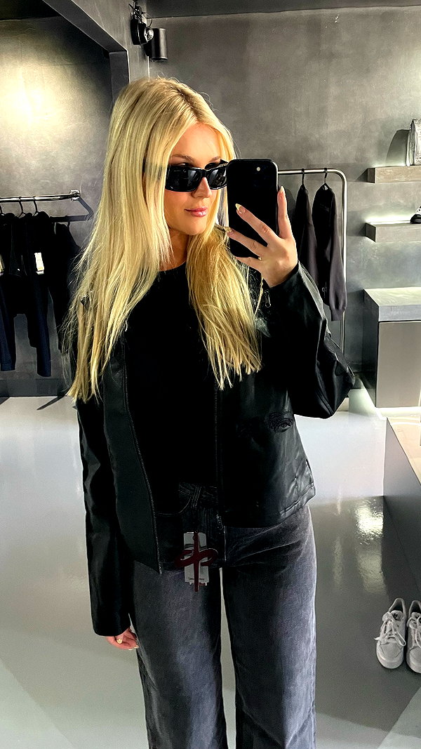 allie_dunn instagram image archive image