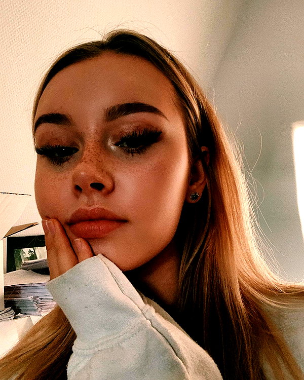 lilih instagram image archive image