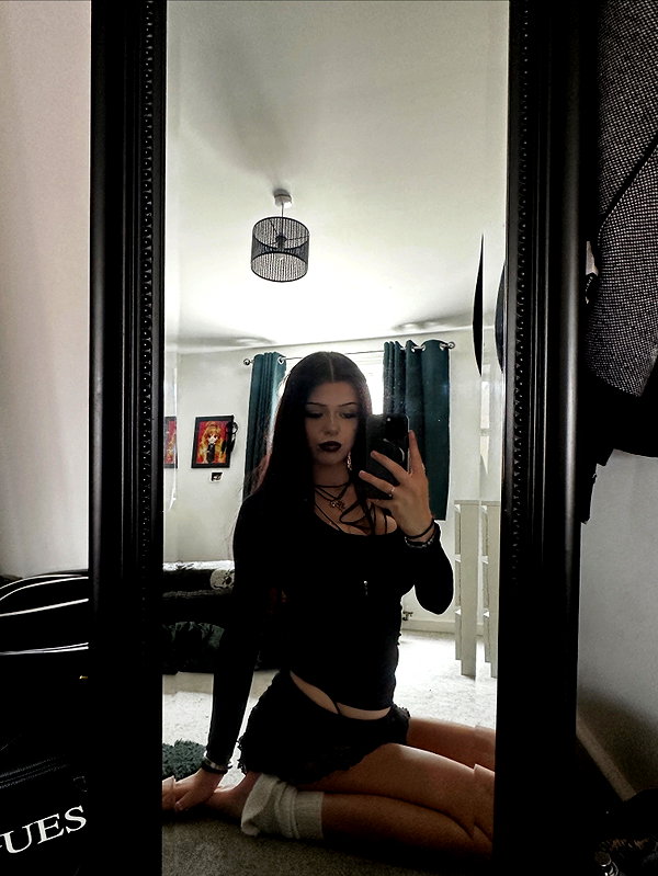 __dedgrl instagram image archive image