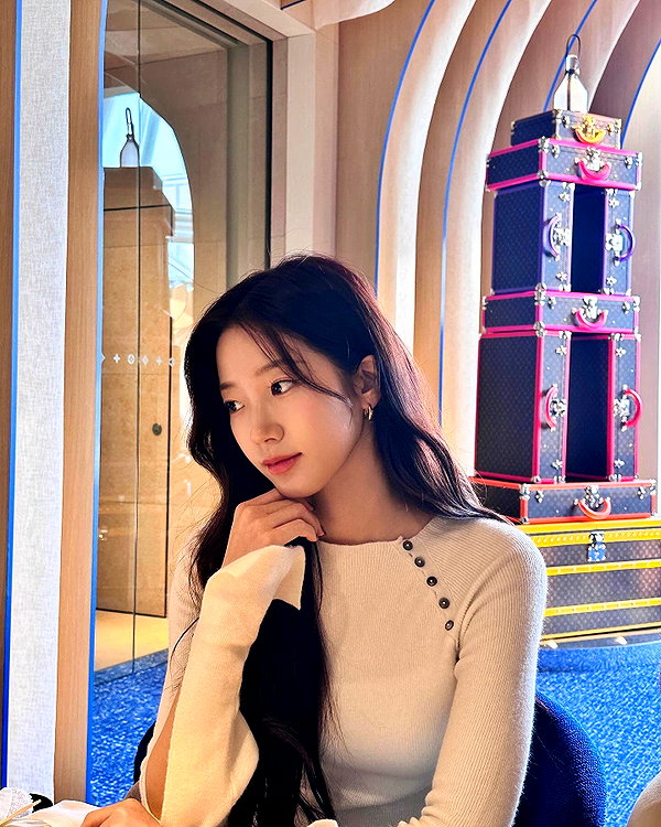 zuhazana instagram image archive image