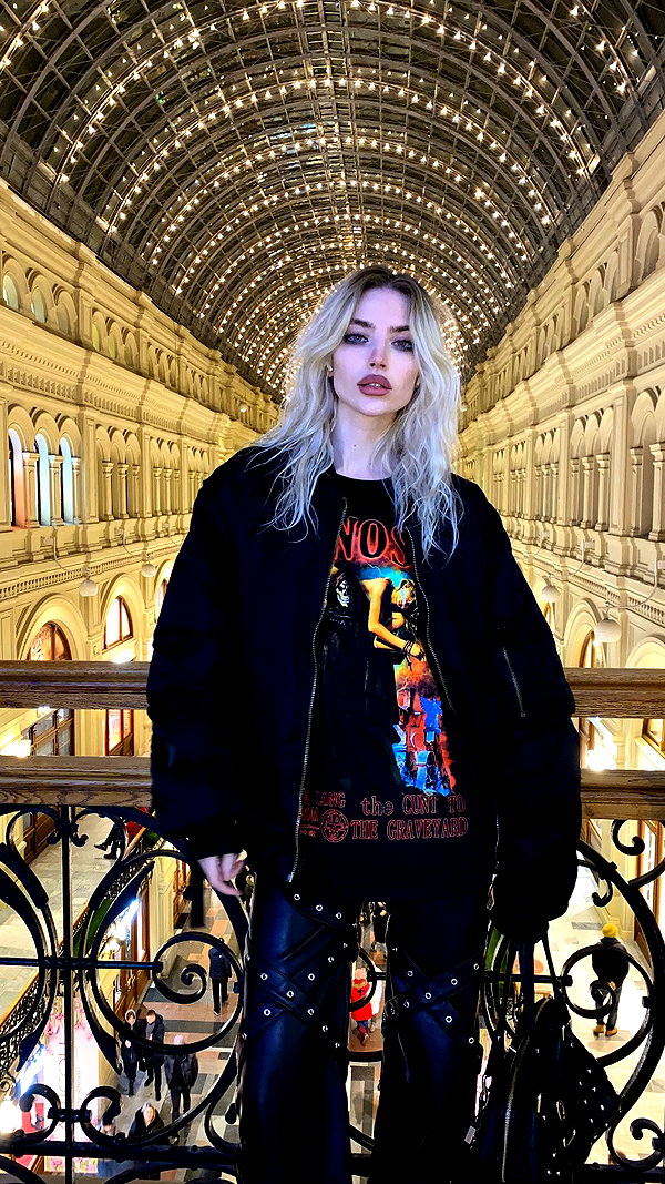 alien.hanna instagram image archive image