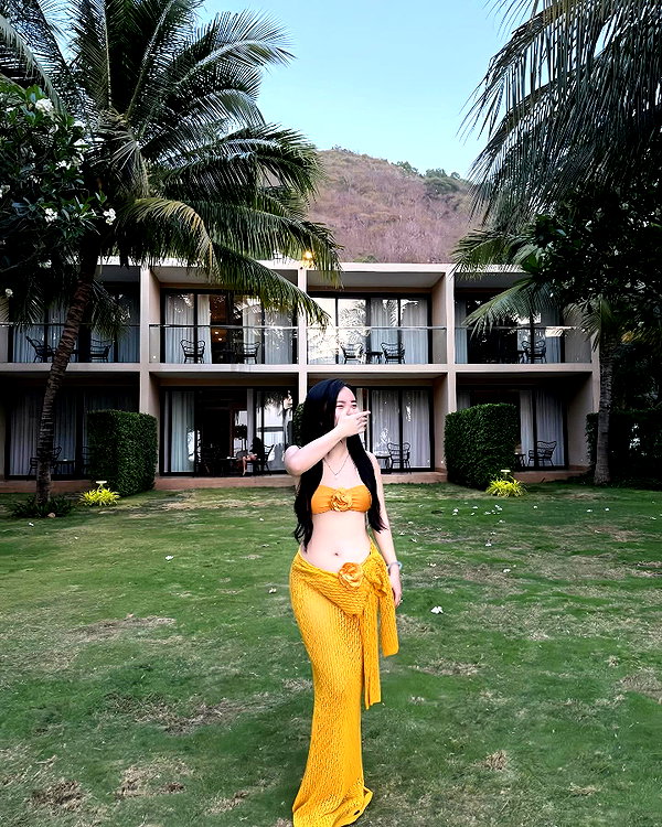 lyhythuedoxinh instagram image archive image