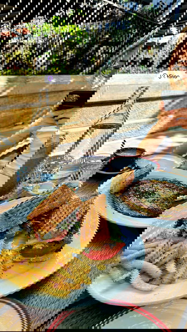 giangg._ giangg._ archive image