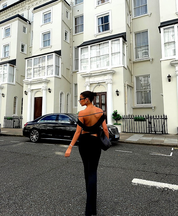 oliviaphillipps instagram image archive image