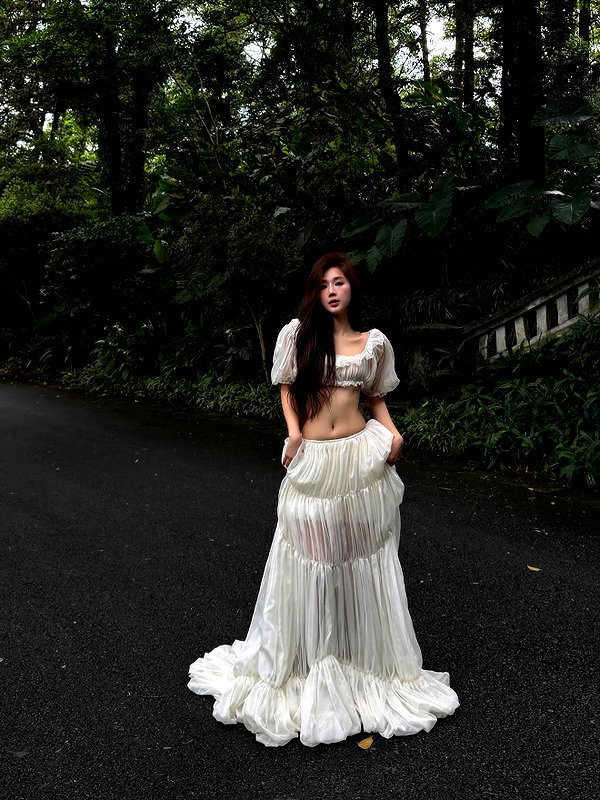 lyhythuedoxinh instagram image archive image