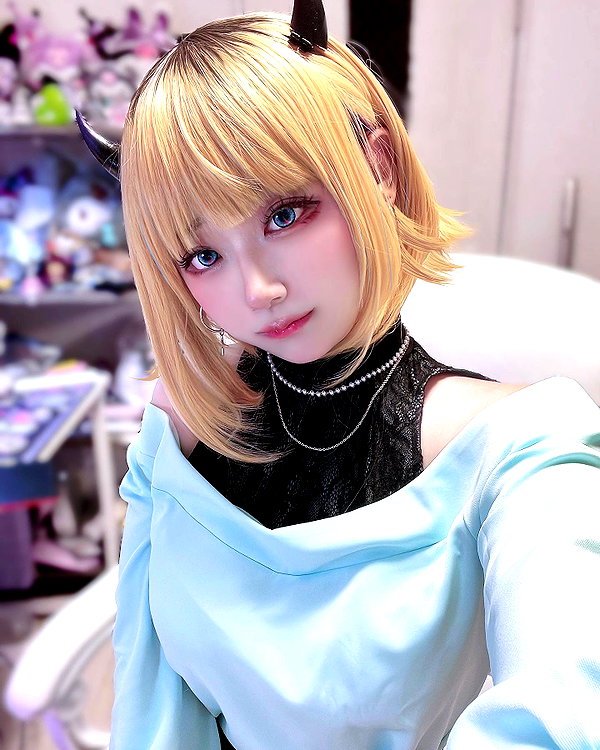 purinn_cos instagram image archive image