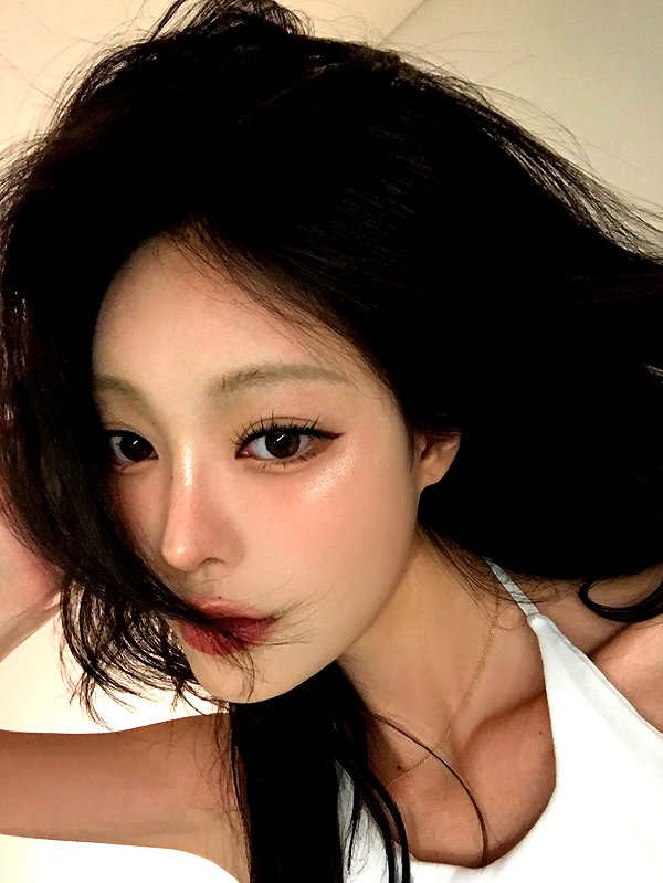 daxbin instagram image archive image
