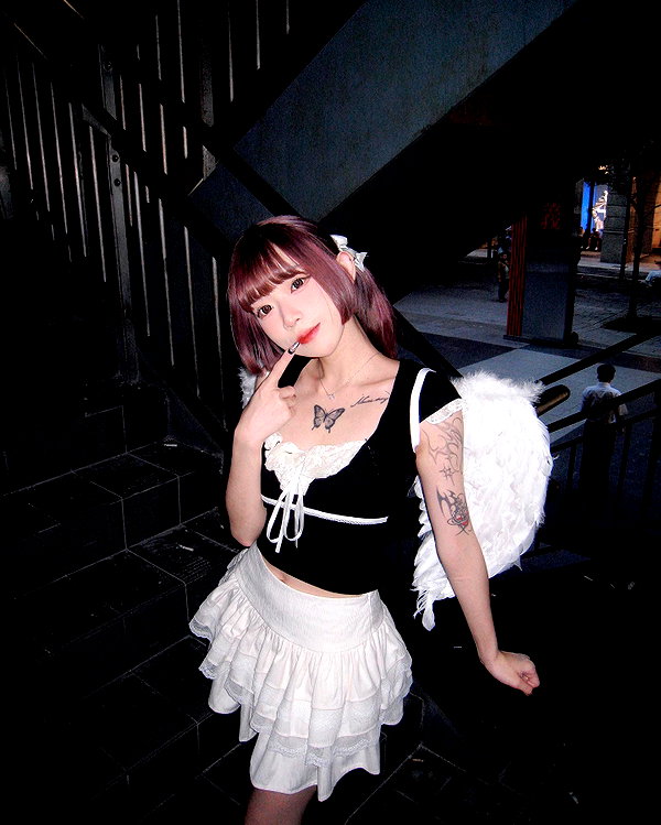 nixqq.425_ instagram image archive image