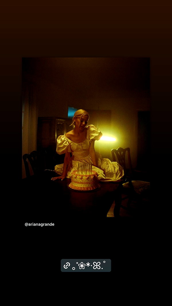 arianagrande instagram image archive image