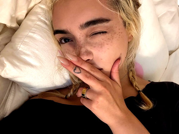 v.qx instagram image archive image