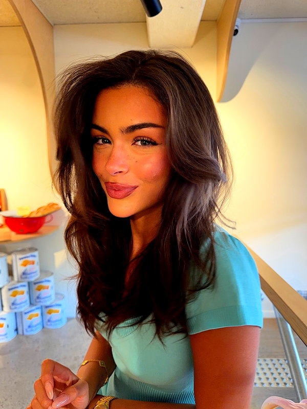 oliviaphillipps instagram image archive image