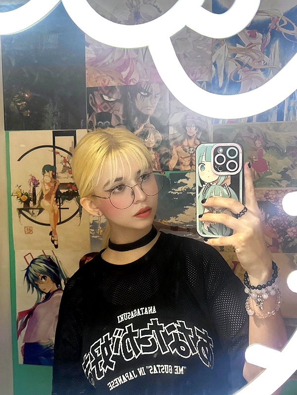 luly1980s instagram image archive image