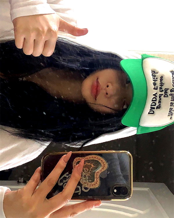 Archived image from @heroineseen on Instagram