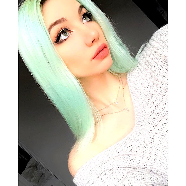 danielle.mercedie instagram image archive image