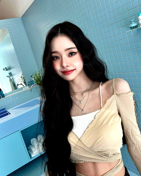 dear.zia instagram image archive image