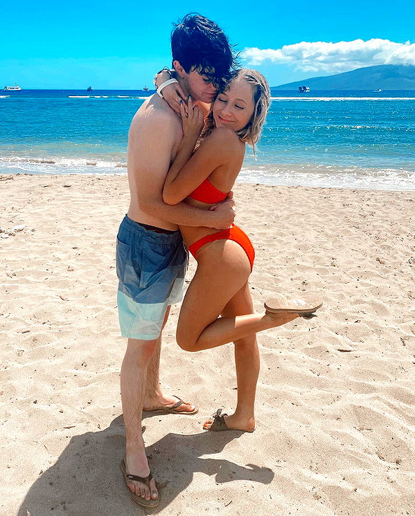 ellianawalmsley instagram image archive image