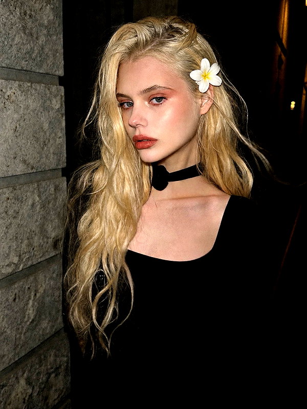 alisen.mari instagram image archive image