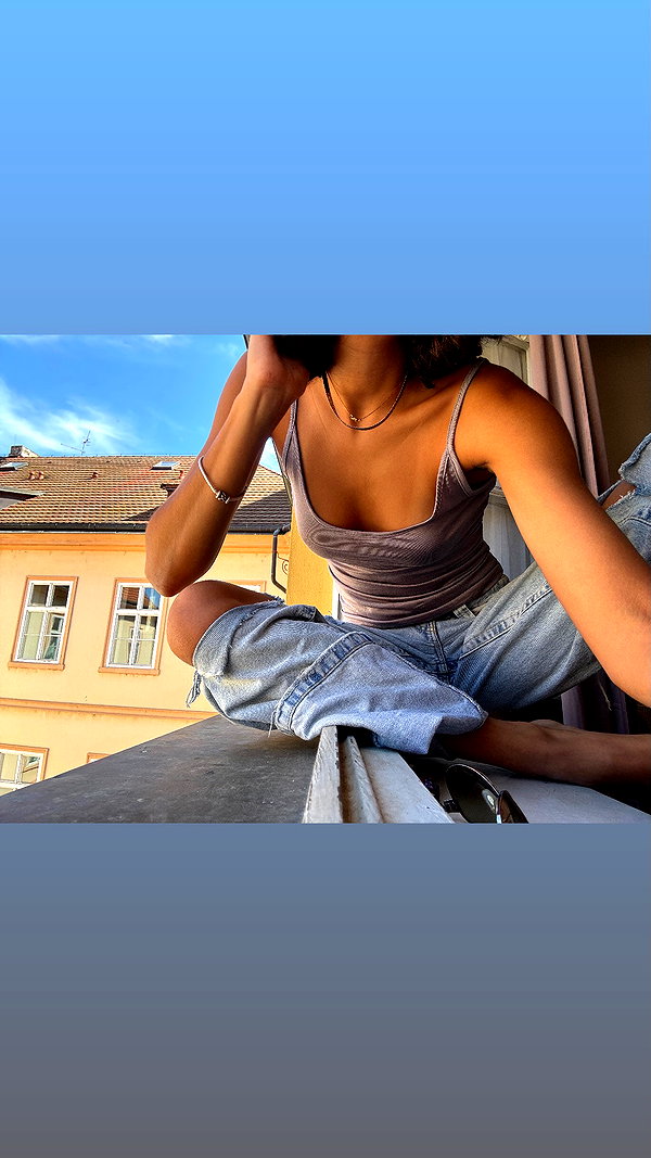 devalluna instagram image archive image