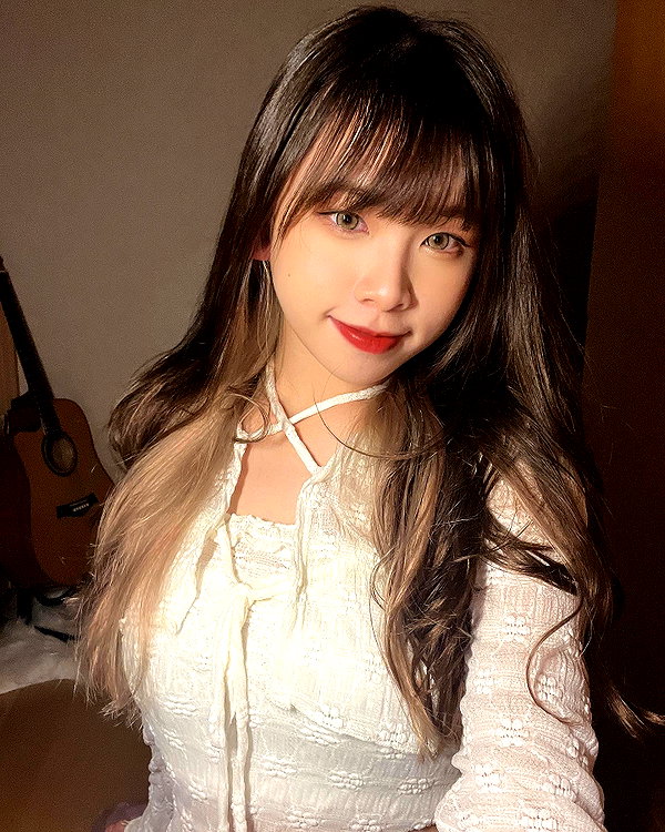 e.shao_417 instagram image archive image