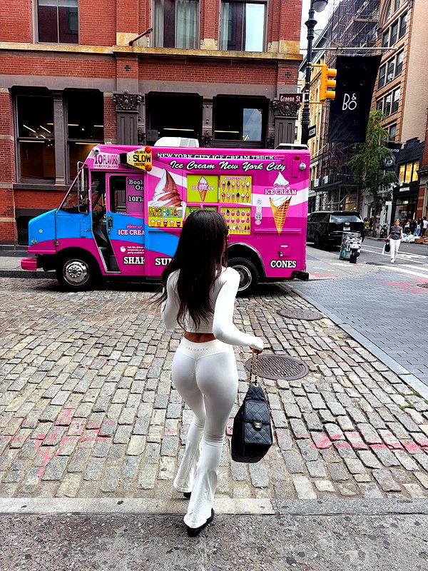 godbless_jess instagram image archive image