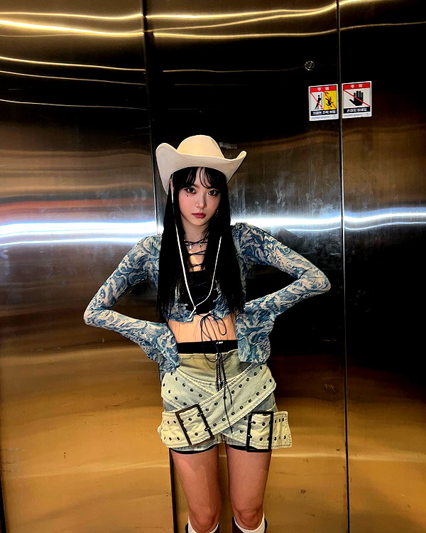 hhh.e_c.v instagram image archive image