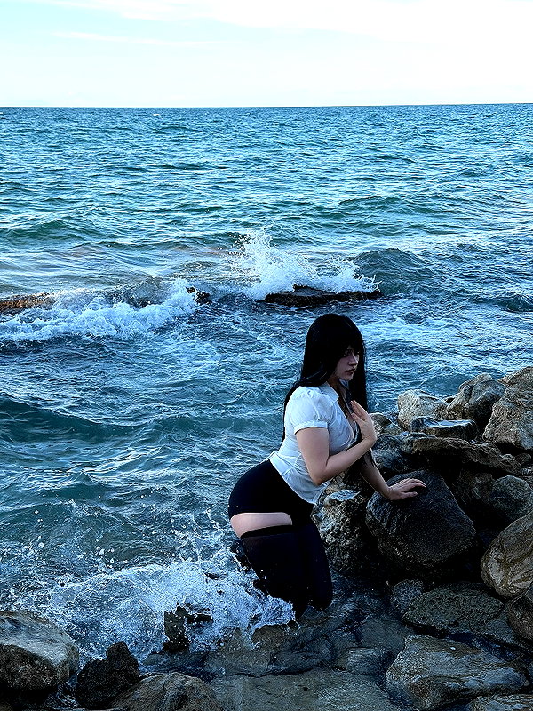 andasrose instagram image archive image