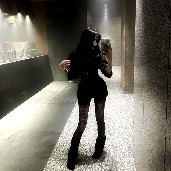 moonliliaght instagram image archive image