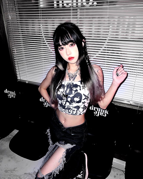 nixqq.425_ instagram image archive image