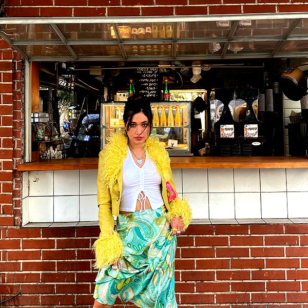 romi_henenson instagram image archive image
