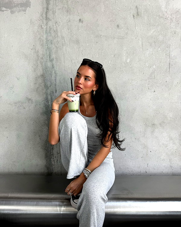 zoeliss instagram image archive image