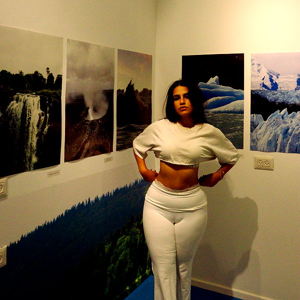 lia.lindner instagram image archive image