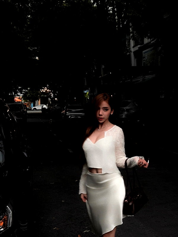 lyhythuedoxinh instagram image archive image
